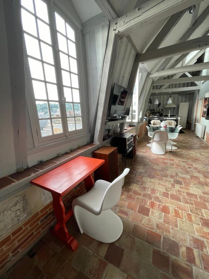 Le Loft Du Homard Bleu - Entre Ciel Et Mer - Free Parking 500M Honfleur Dış mekan fotoğraf
